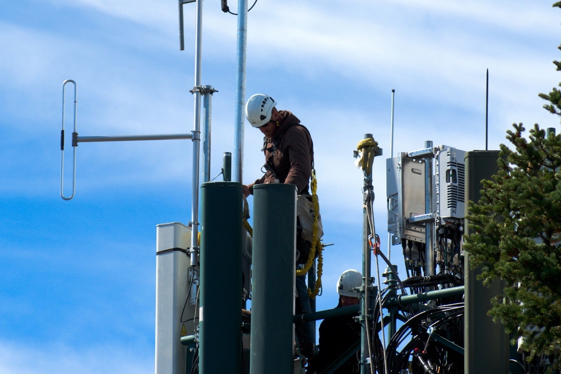 Feninfra e Fenattel alertam para riscos a trabalhadores com precarização e medidas contra telemarketing