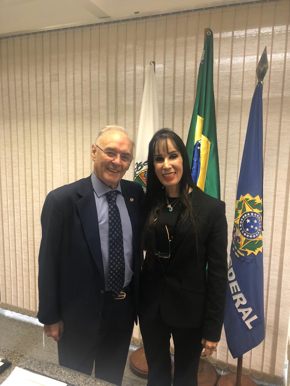 Feninfra representada pela presidente Vivien Suruagy, em Audiência com Senador Arolde de Oliveira